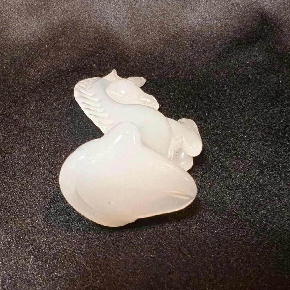 Unbranded Unicorn Figurine Unisex OS White Excellent Hand Carved Stone Decor - Picture 6 of 7